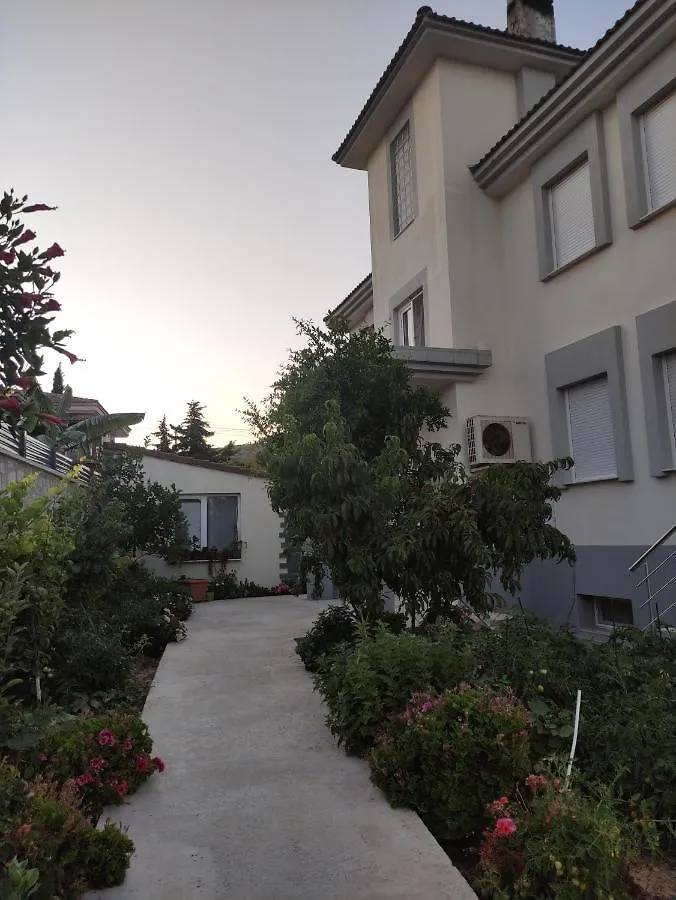 בית הארחה Villa Rain Çeşme