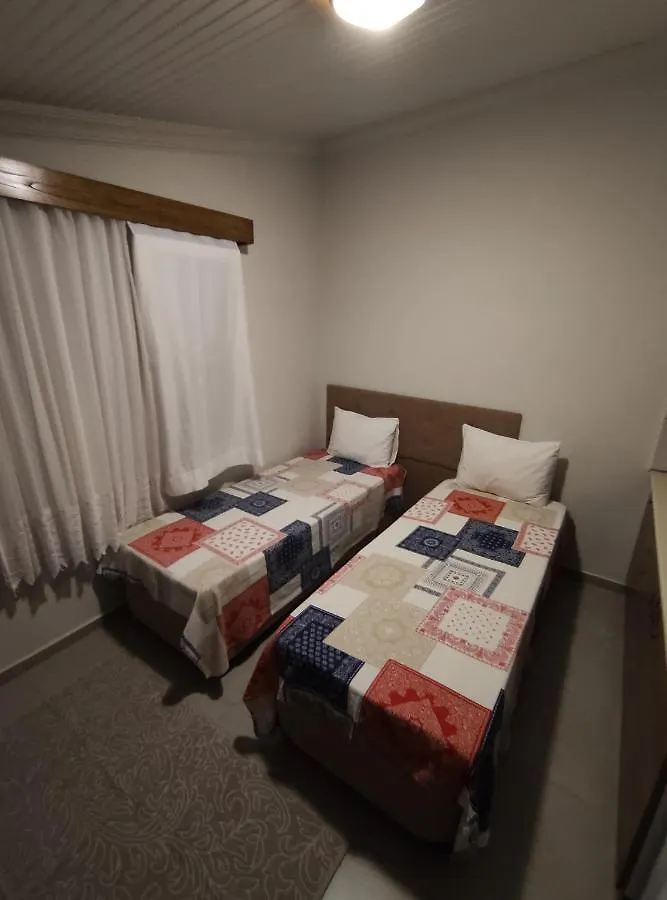 Villa Rain Çeşme בית הארחה